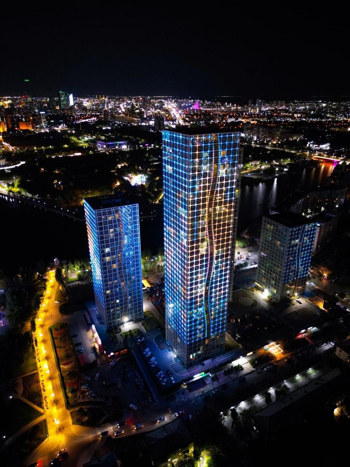 Апартаменты На Набережной С Панорамным Видом На 39 Этаже Astaná Exterior foto